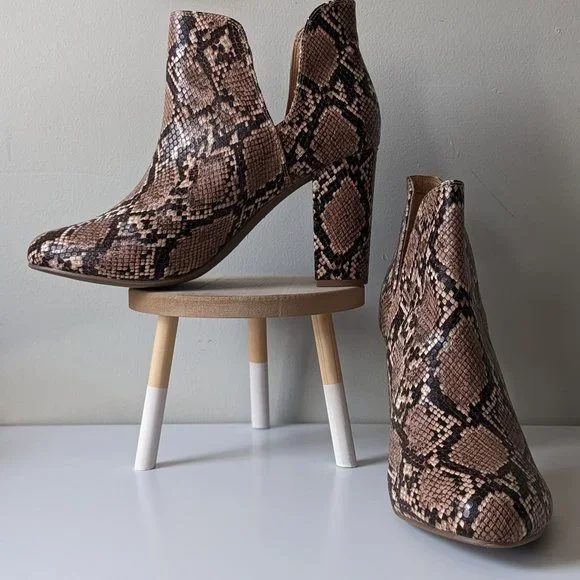 Lane Bryant Dream Cloud Cutout High Heel Bootie - Snakeskin - 11W - Picture 14 of 15